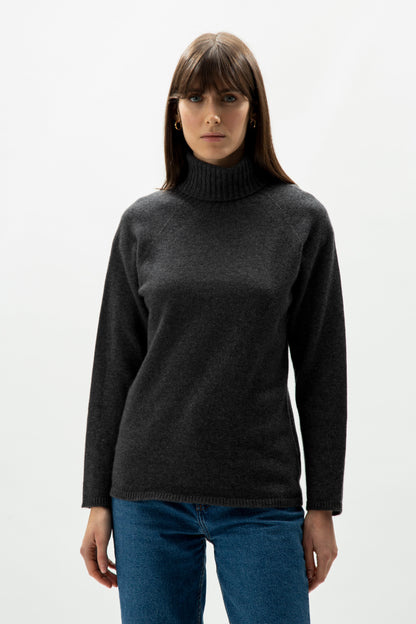 Turtleneck sweater in cashmere blend, photo 19