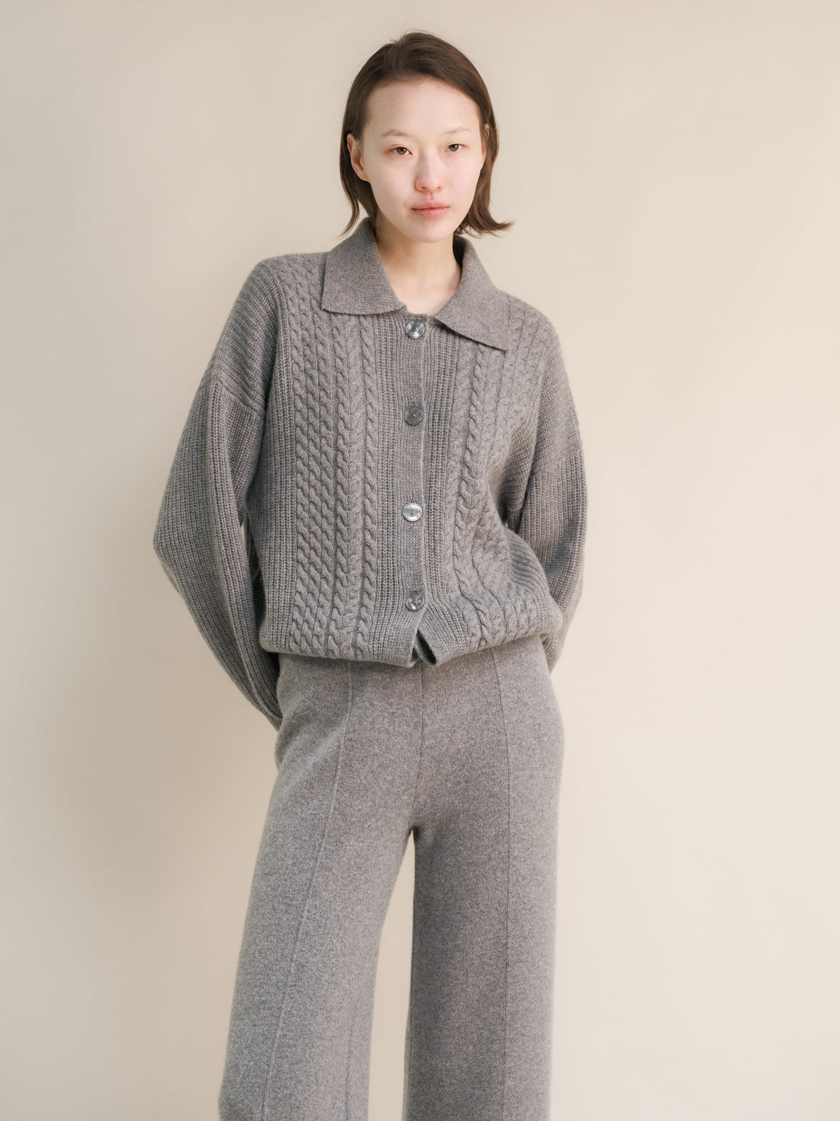 Cardigan polo a trecce in misto cashmere, foto 10