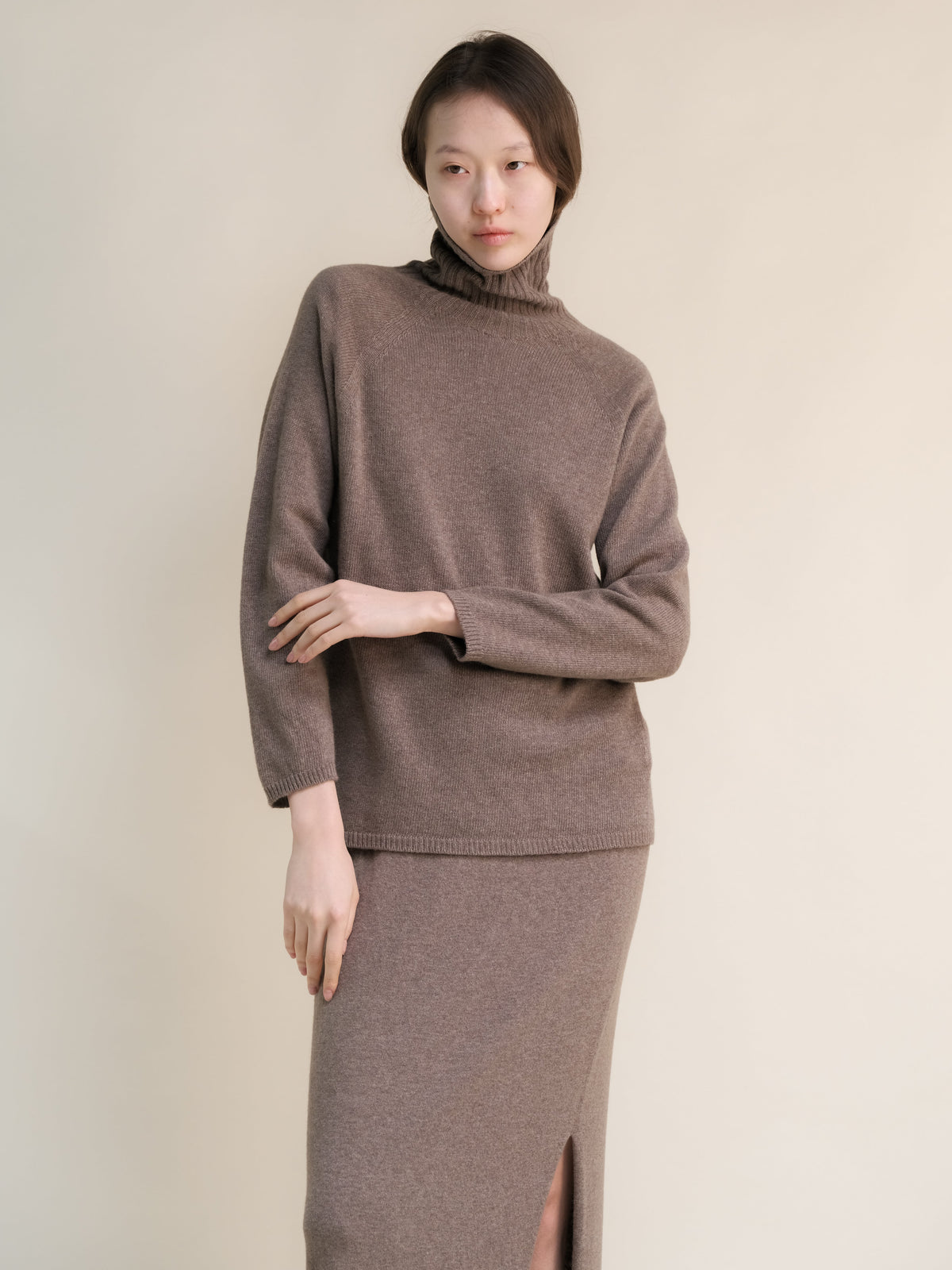Turtleneck sweater in cashmere blend, photo 18