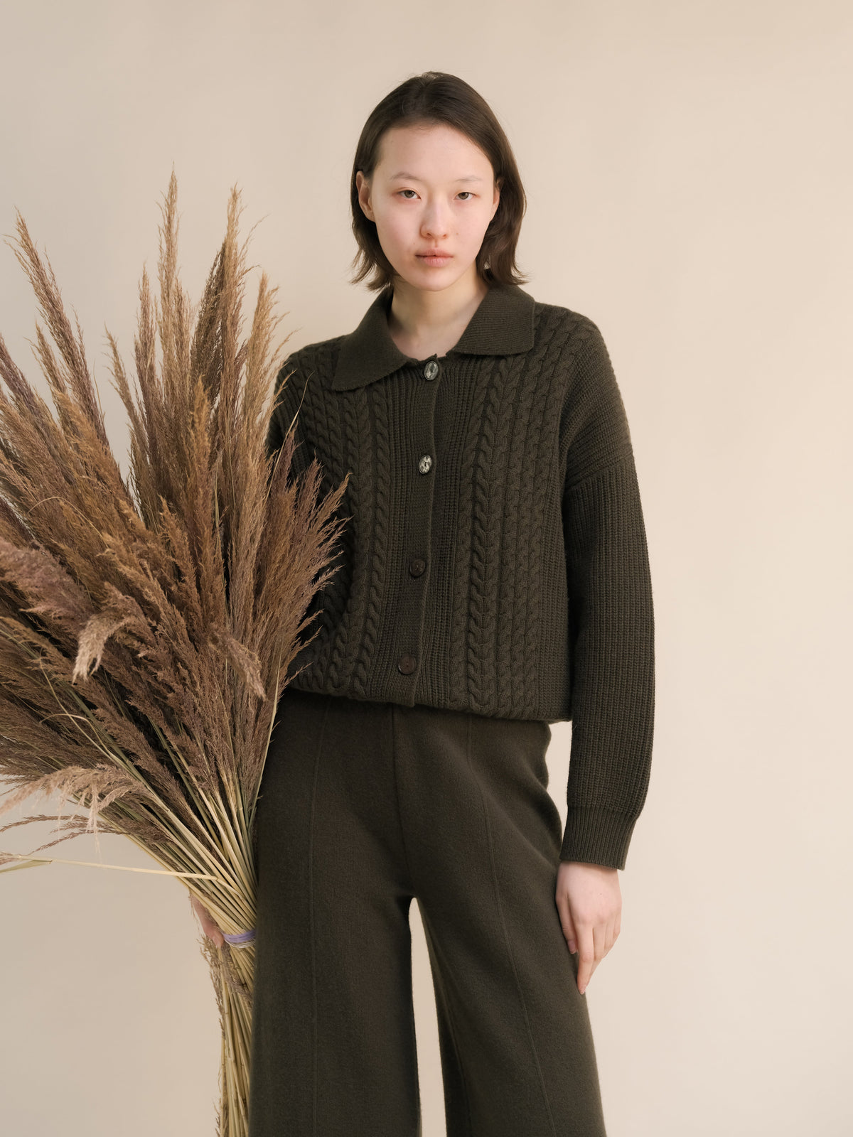 Cardigan polo a trecce in misto cashmere, foto 16