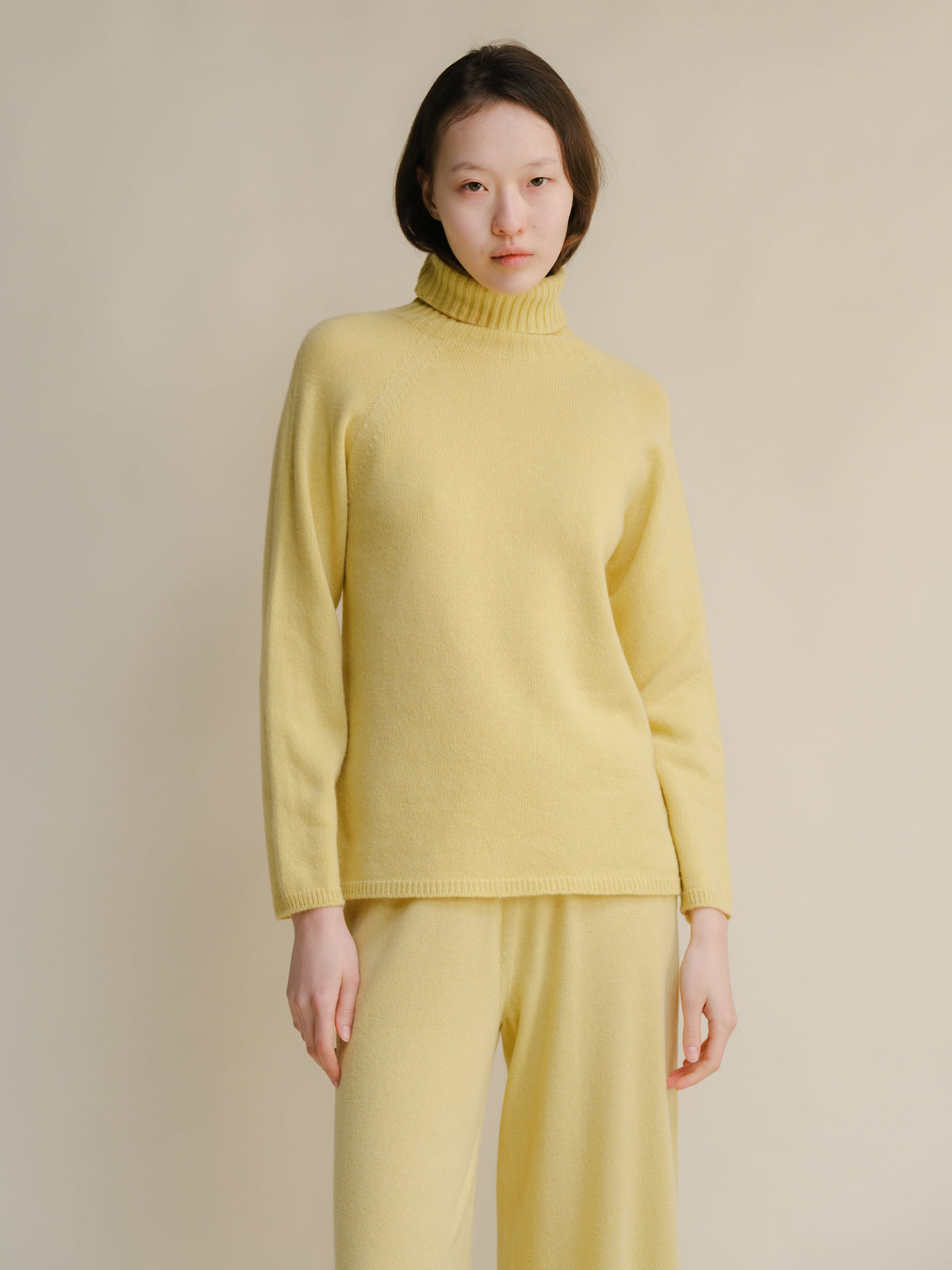 Turtleneck sweater in cashmere blend, photo 10
