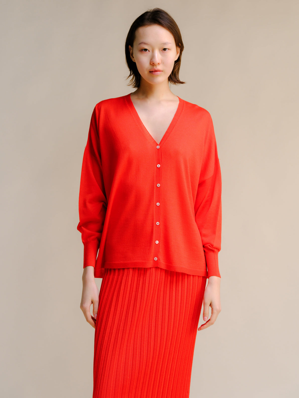 Cardigan col V en laine mérinos extra fine, photo 12