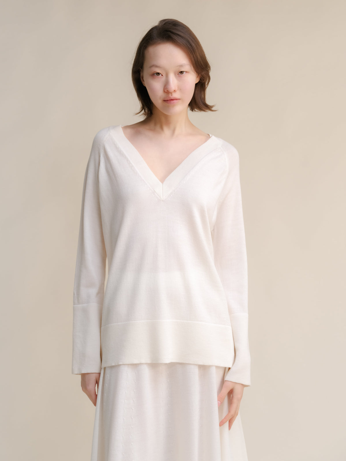 Pull maxi col V en laine mérinos extra fine, photo 8