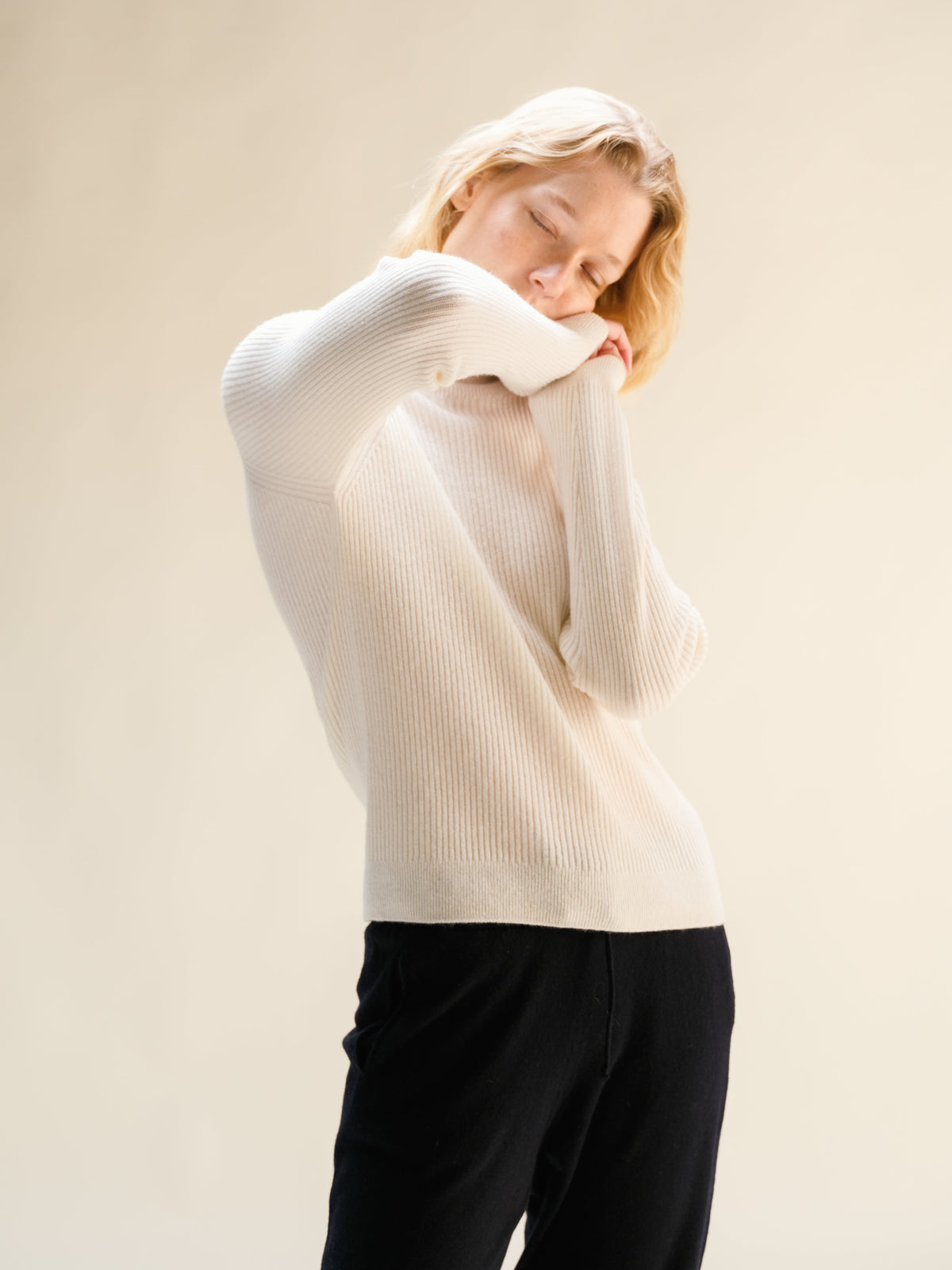Pull col cheminée, mélange cachemire, photo 8
