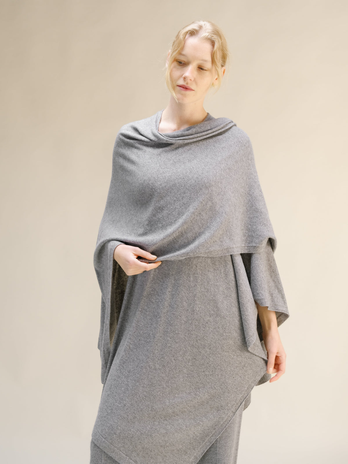 Long cape, cashmere blend, photo 7