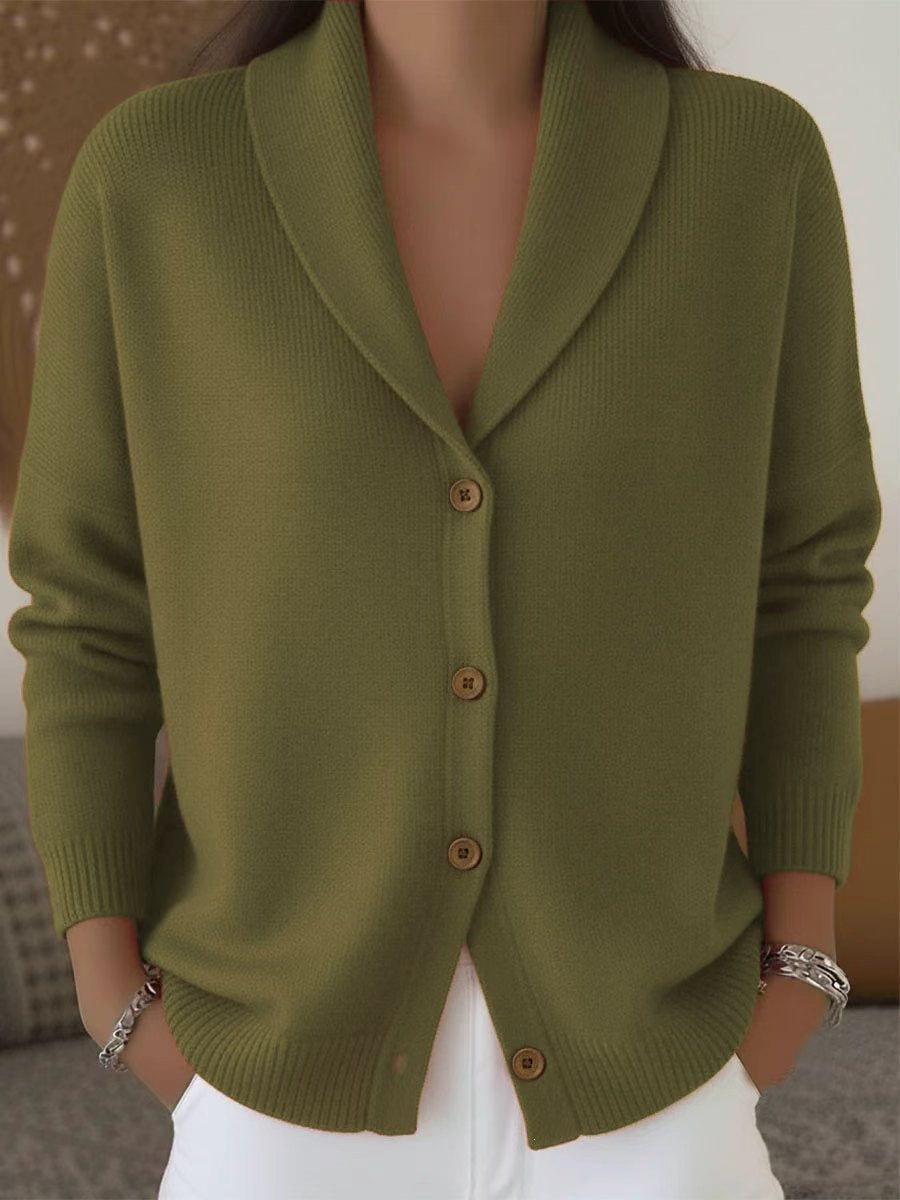 Gilet Long Femme Tricot Fin Encolure V et Manches Longues, vue de face portée